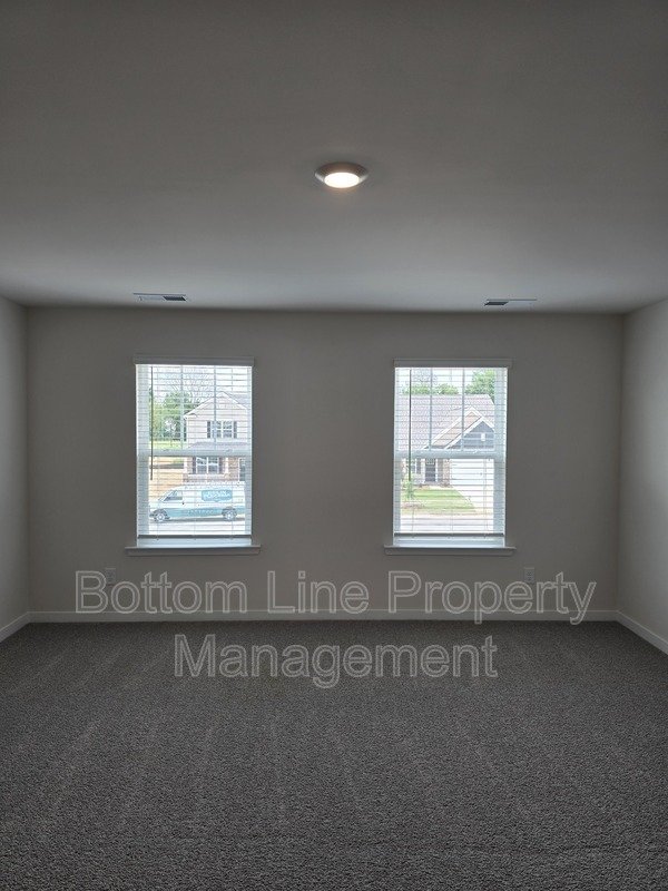 Luxury New Construction with Open Floor Plan & 4 Spacious Bedrooms property image