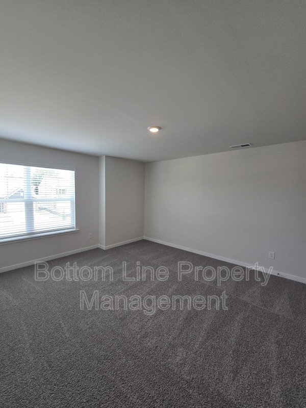 Luxury New Construction with Open Floor Plan & 4 Spacious Bedrooms property image