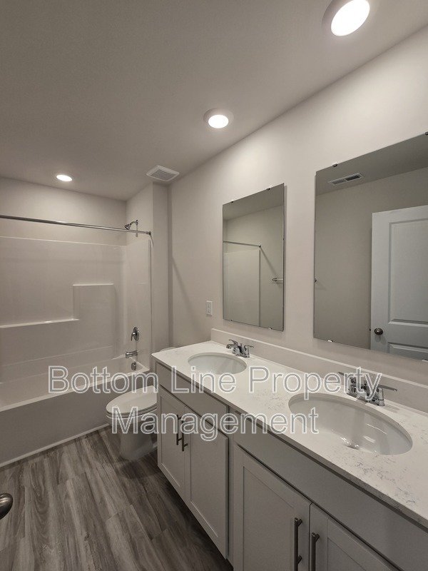 Luxury New Construction with Open Floor Plan & 4 Spacious Bedrooms property image