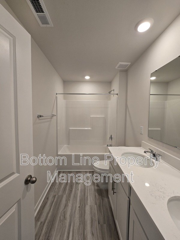 Luxury New Construction with Open Floor Plan & 4 Spacious Bedrooms property image
