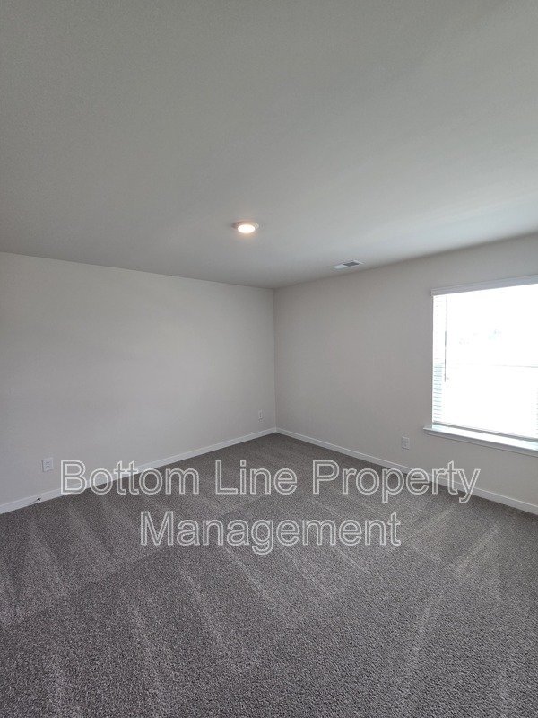 Luxury New Construction with Open Floor Plan & 4 Spacious Bedrooms property image
