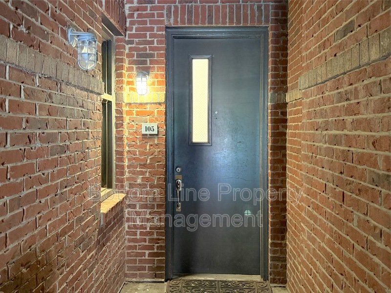 2 Bedroom 2 Bathroom Uptown Unit For Rent property image