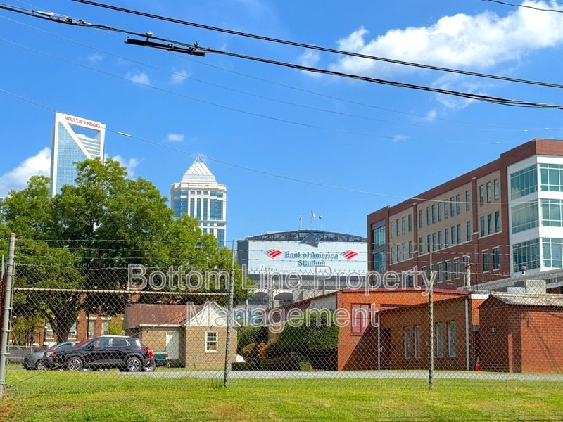 2 Bedroom 2 Bathroom Uptown Unit For Rent property image