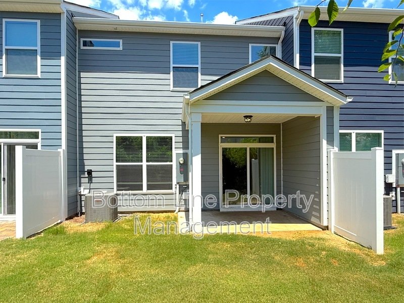 COMING SOON! 3BR 2.5 BA Townhome with Amazing Community Features! property image