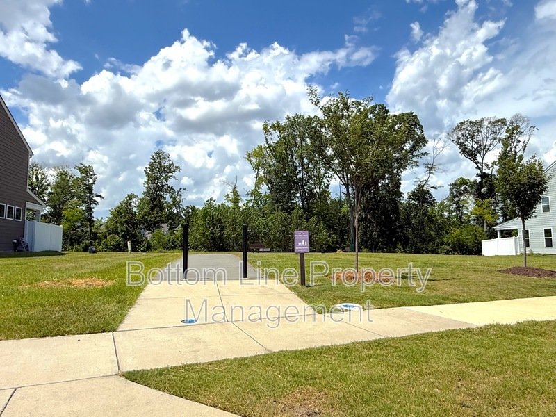 COMING SOON! 3BR 2.5 BA Townhome with Amazing Community Features! property image