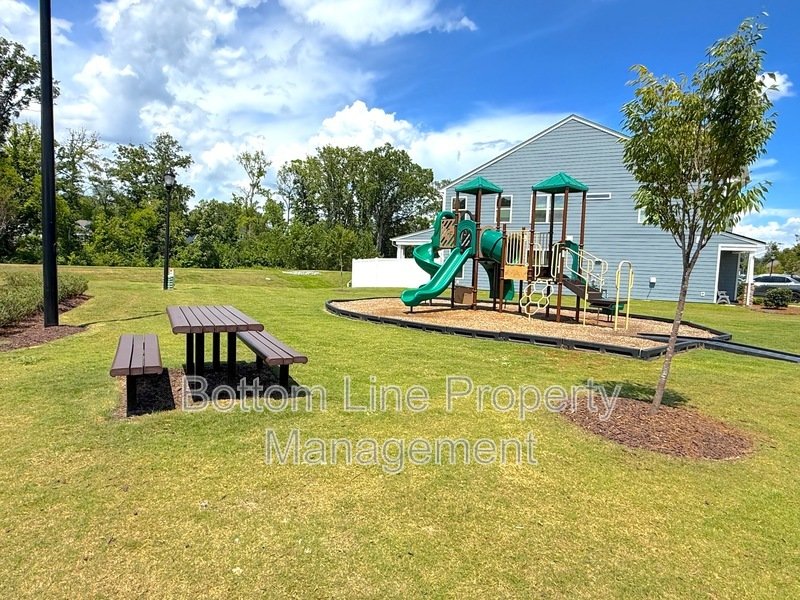 COMING SOON! 3BR 2.5 BA Townhome with Amazing Community Features! property image