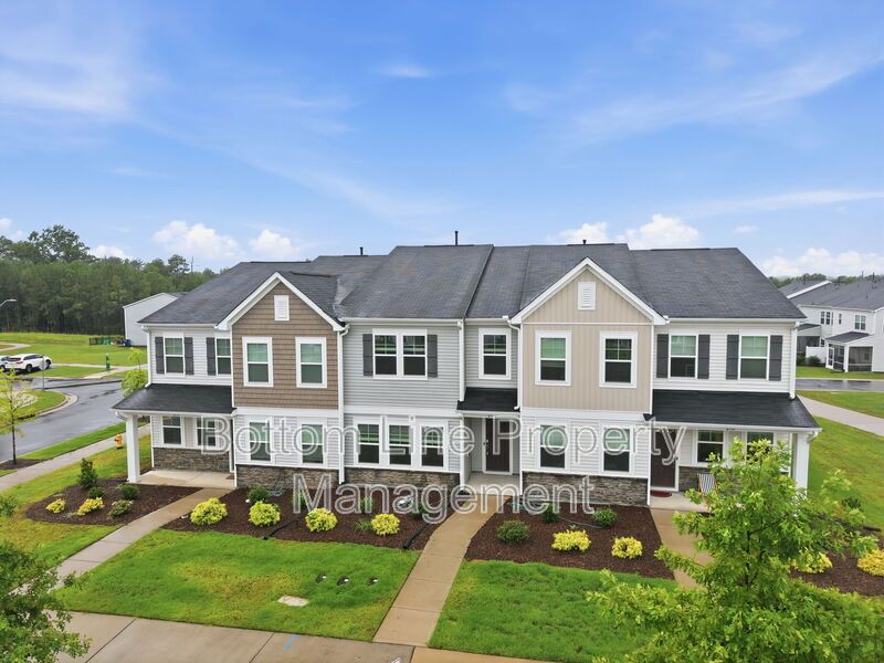 Beautiful 3BR/2.5BA Raleigh Home | 2-Car Garage | Quartz Counters property image