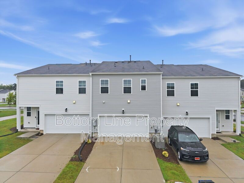 Beautiful 3BR/2.5BA Raleigh Home | 2-Car Garage | Quartz Counters property image