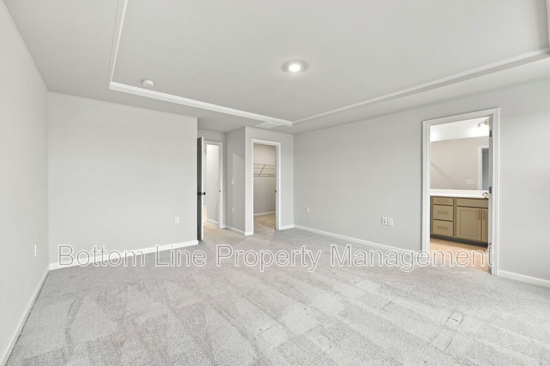Beautiful 3BR/2.5BA Raleigh Home | 2-Car Garage | Quartz Counters property image