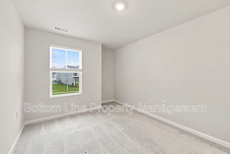 Beautiful 3BR/2.5BA Raleigh Home | 2-Car Garage | Quartz Counters property image