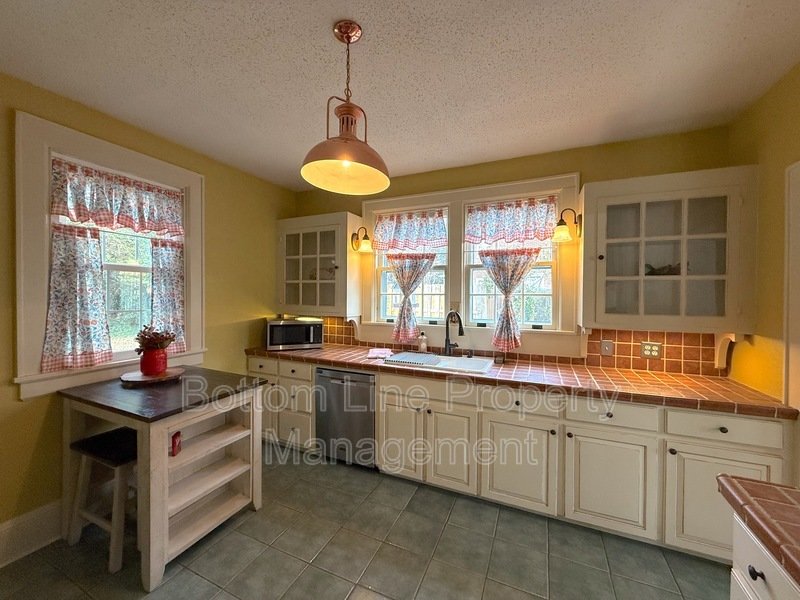 Charming and Historic Home in Downtown Gastonia! property image