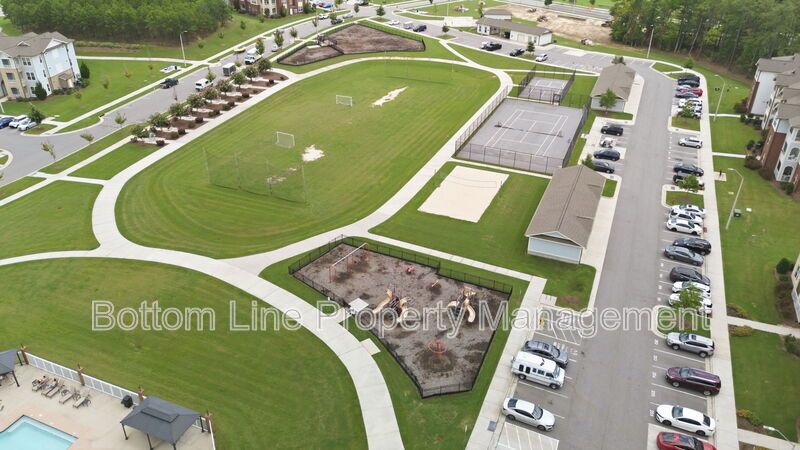 Modern 3BR Townhome in Pool Community | 1-Car Garage | Quartz Counters | Luxury Primary Suite property image