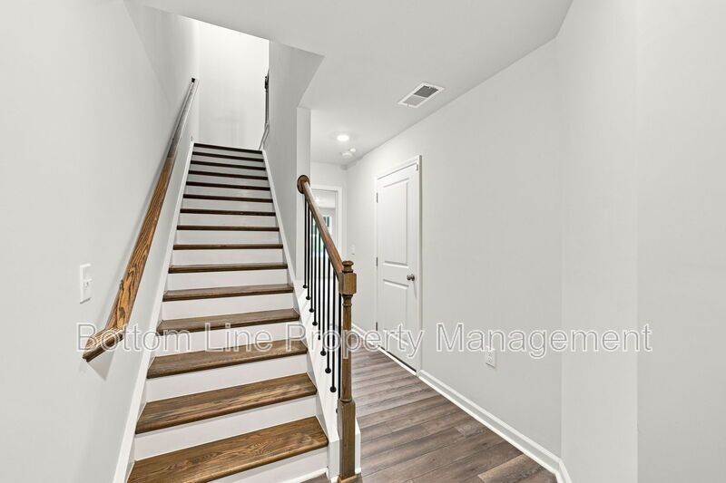 Modern 3BR Townhome in Pool Community | 1-Car Garage | Quartz Counters | Luxury Primary Suite property image