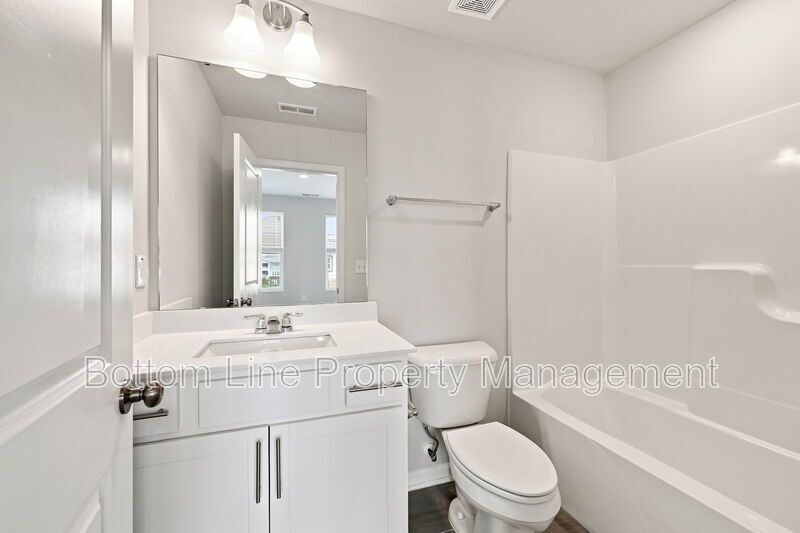 Modern 3BR Townhome in Pool Community | 1-Car Garage | Quartz Counters | Luxury Primary Suite property image