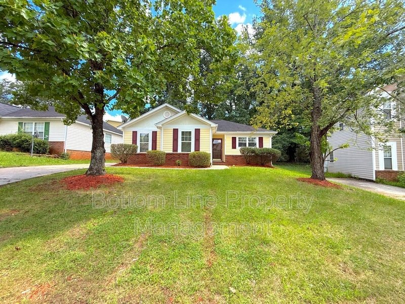 3BR 2 BA Ranch Home in great Location! Move-in Ready property image