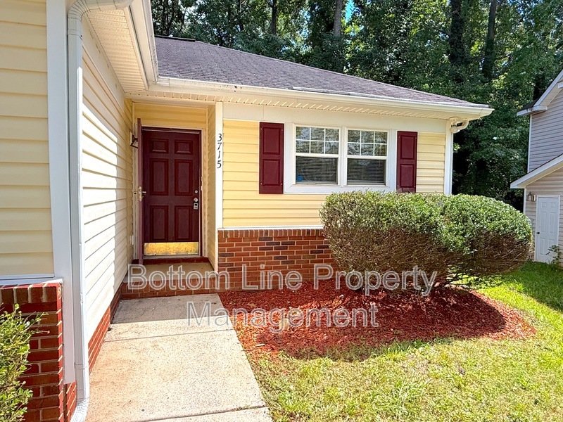 3BR 2 BA Ranch Home in great Location! Move-in Ready property image
