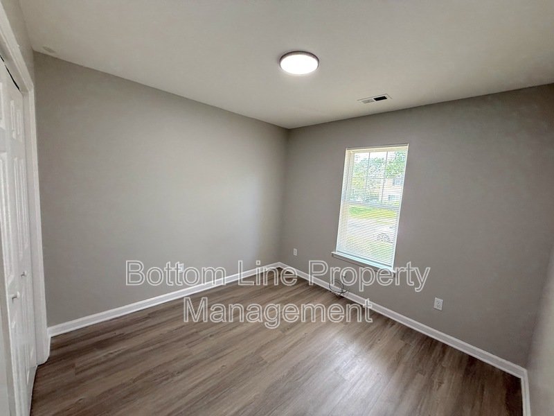 3BR 2 BA Ranch Home in great Location! Move-in Ready property image