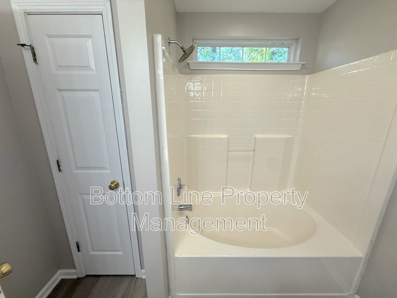 3BR 2 BA Ranch Home in great Location! Move-in Ready property image