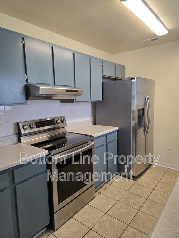 Charming 4BR Home with Spacious Yard – Prime Charlotte Location property image