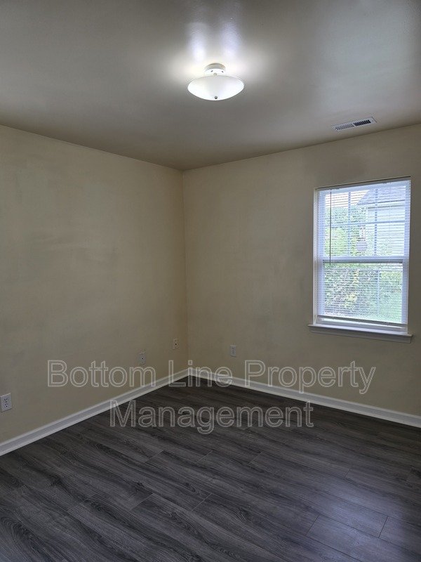Charming 4BR Home with Spacious Yard – Prime Charlotte Location property image