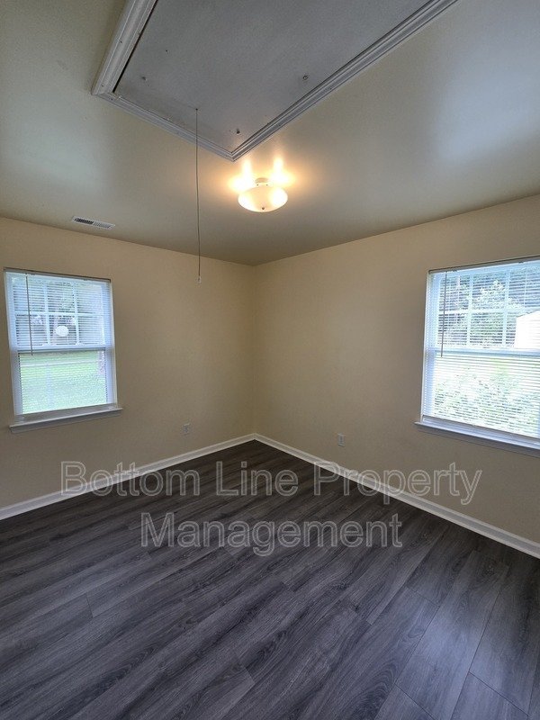Charming 4BR Home with Spacious Yard – Prime Charlotte Location property image