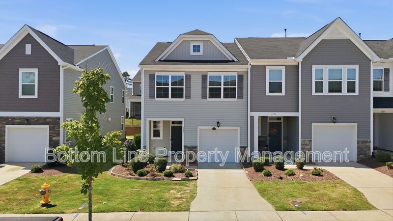 Spacious 3-Bedroom Raleigh Townhome with Screened Porch & 1-Car Garage property image