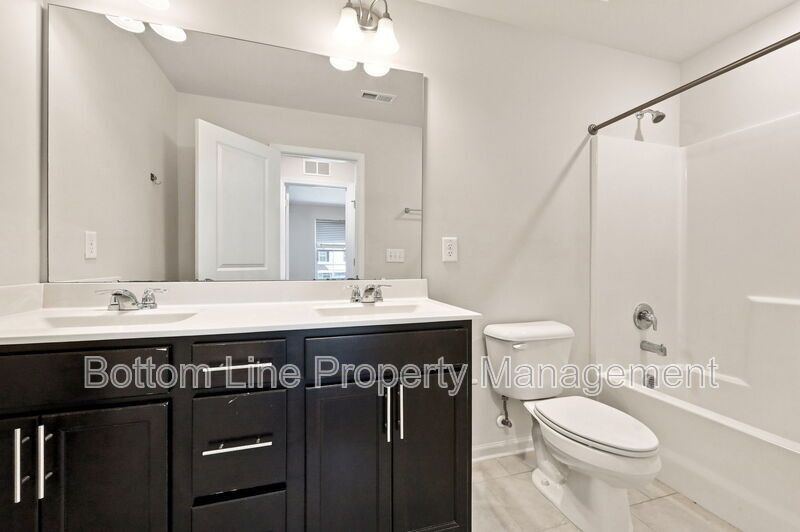 Spacious 3-Bedroom Raleigh Townhome with Screened Porch & 1-Car Garage property image