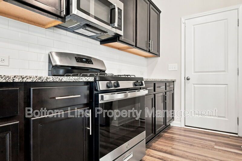 Spacious 3-Bedroom Raleigh Townhome with Screened Porch & 1-Car Garage property image
