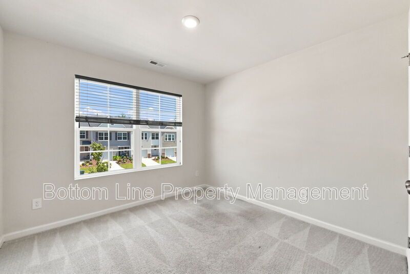 Spacious 3-Bedroom Raleigh Townhome with Screened Porch & 1-Car Garage property image