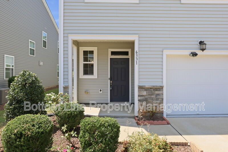 Spacious 3-Bedroom Raleigh Townhome with Screened Porch & 1-Car Garage property image