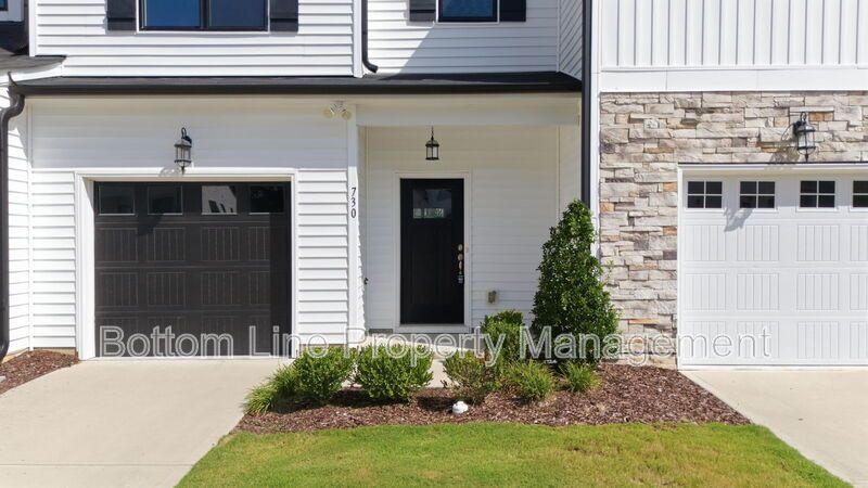 Beautiful 3BR Townhome w/ Garage & Community Pool property image