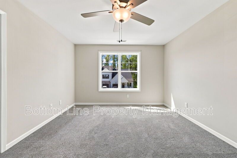 Beautiful 3BR Townhome w/ Garage & Community Pool property image