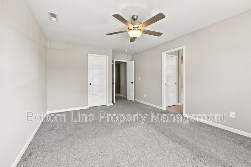 Beautiful 3BR Townhome w/ Garage & Community Pool property image