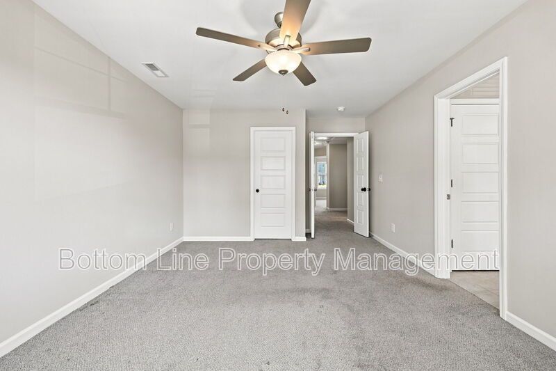 Beautiful 3BR Townhome w/ Garage & Community Pool property image