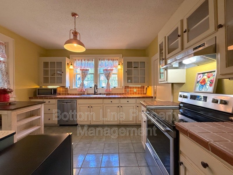 Charming and Historic Home in Downtown Gastonia! property image
