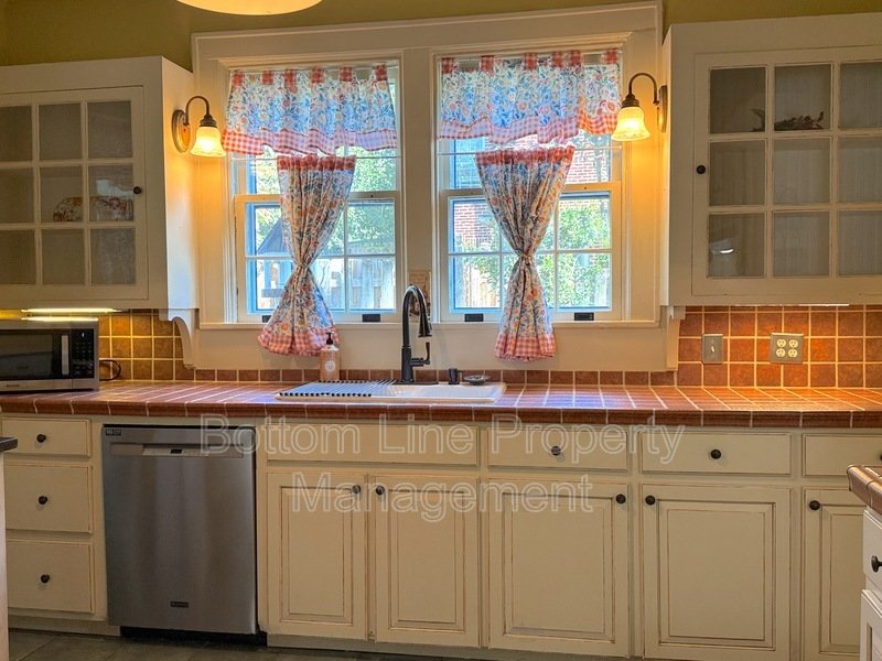 Charming and Historic Home in Downtown Gastonia! property image