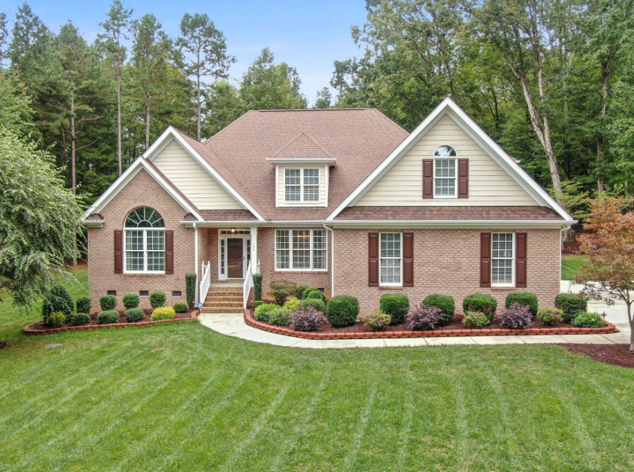 Warning Signs Your Englewood Roofing Needs Replacementt