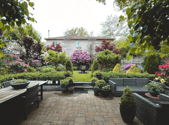 How to Improve Your Backyard Before Summer Starts